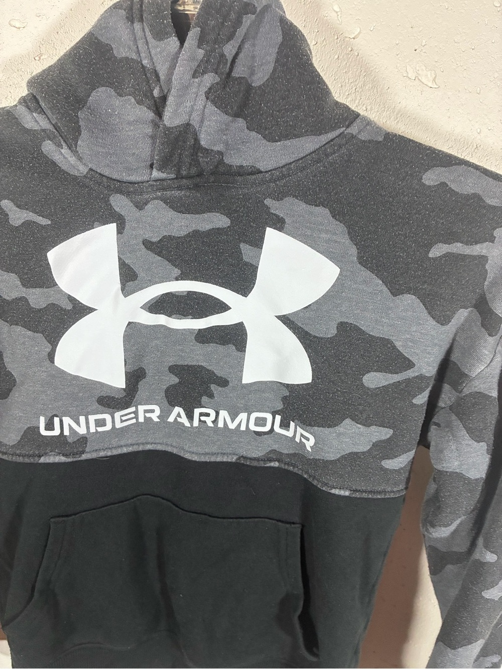 Under Armour Boy’s Grey Camo Hoodie